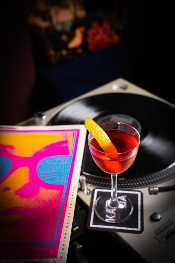 Ovolo The Valley Brisbane Zewnętrze zdjęcie A Pink Lady cocktail