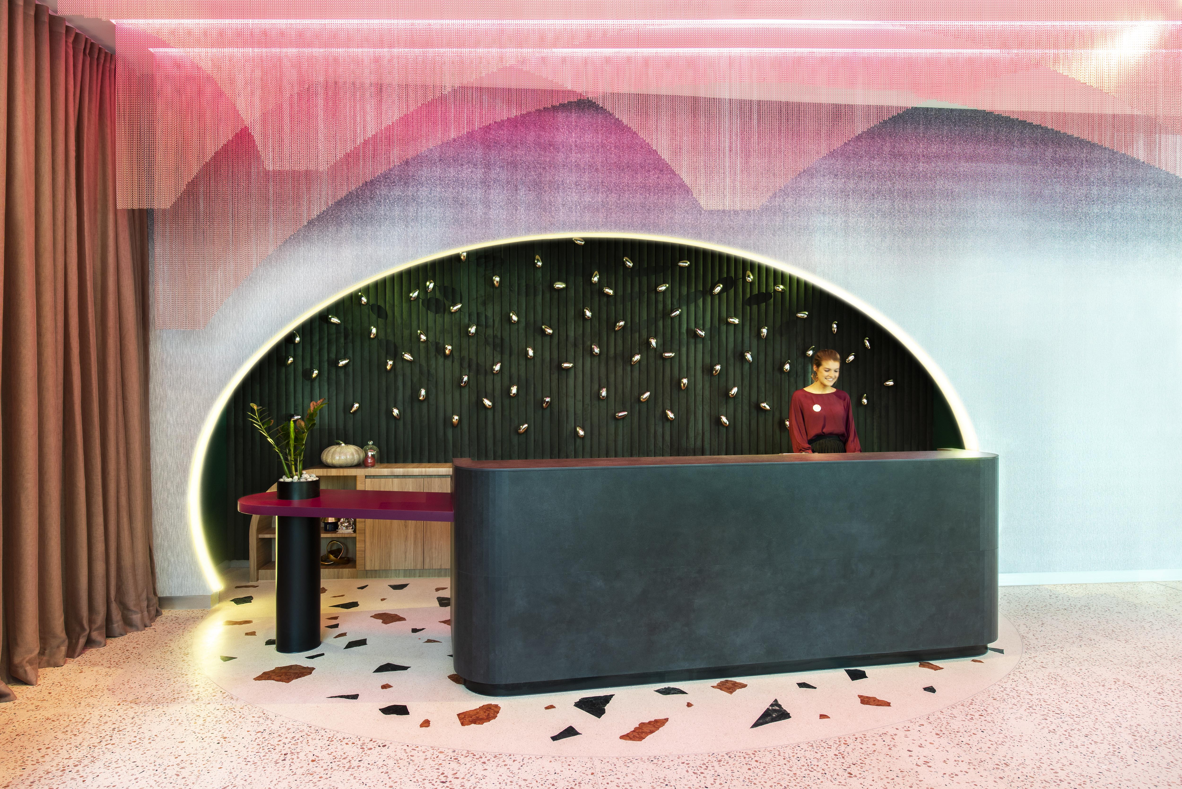 Ovolo The Valley Brisbane Zewnętrze zdjęcie The reception desk at the hotel