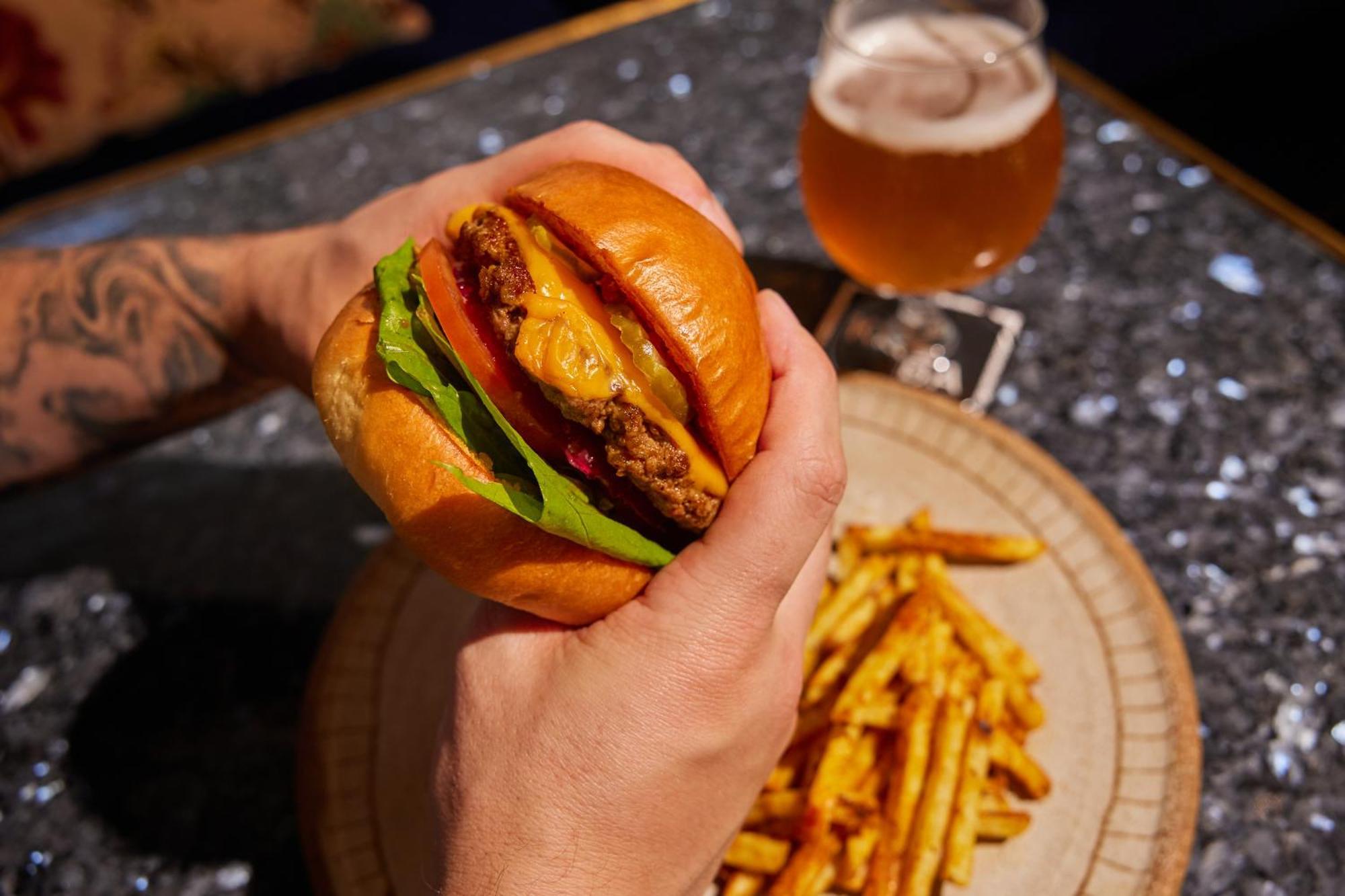 Ovolo The Valley Brisbane Zewnętrze zdjęcie A cheeseburger with fries
