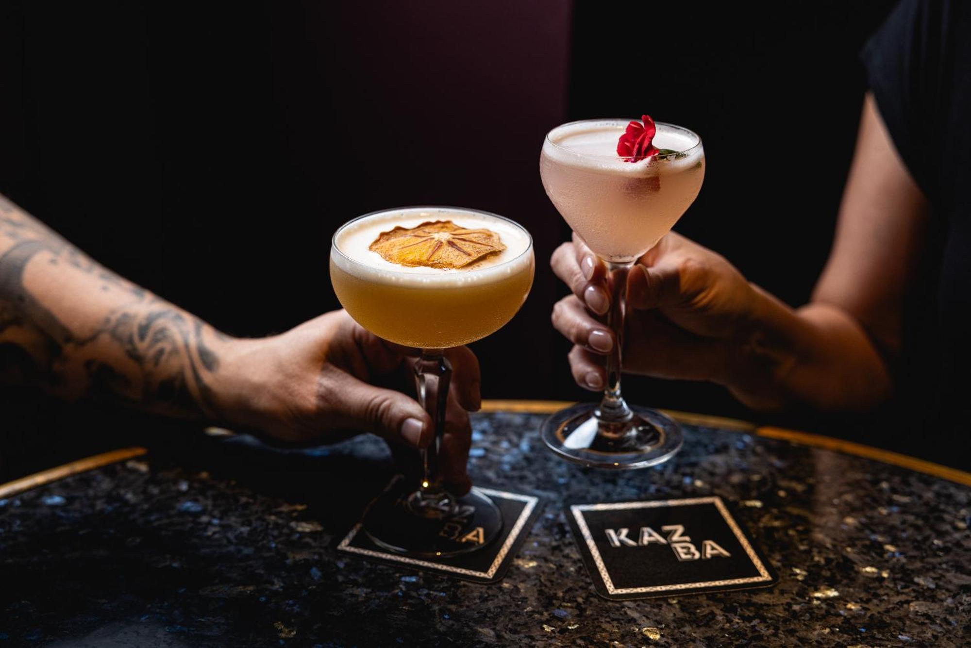 Ovolo The Valley Brisbane Zewnętrze zdjęcie Two cocktails at KAZEA