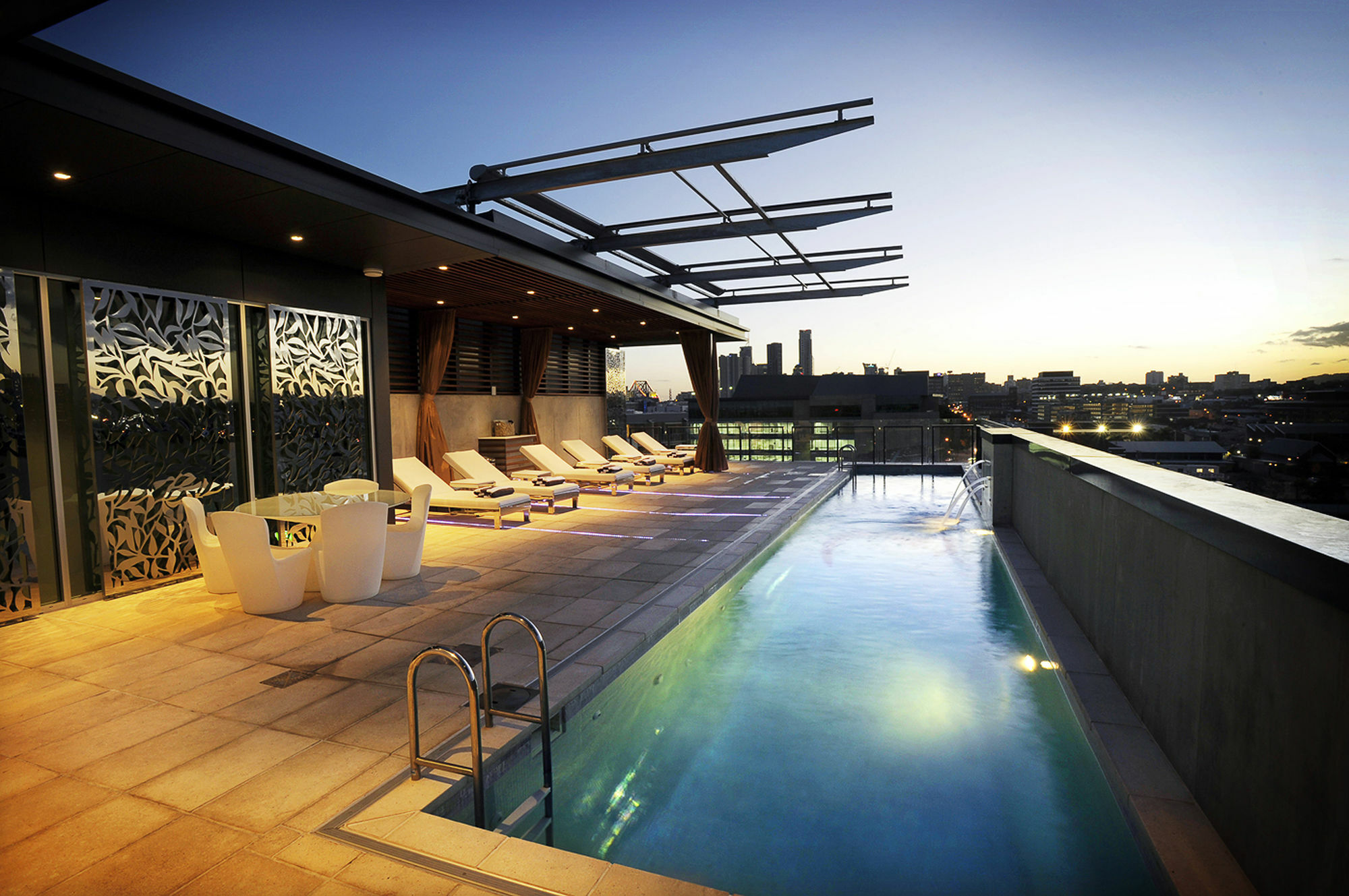 Ovolo The Valley Brisbane Zewnętrze zdjęcie Rooftop pool at the Mandarin Oriental, Barcelona